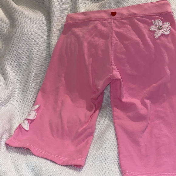 Twisted heart shorts size medium - Picture 4 of 6